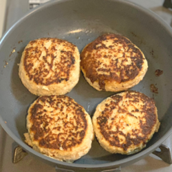 豆腐ハンバーグ-焼き目をつける